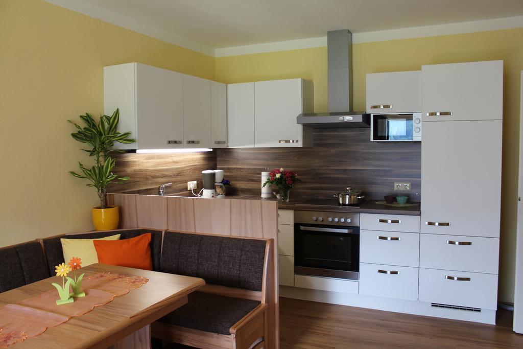 Pension & Ferienwohnung Sonnleiten Gnesau Room photo